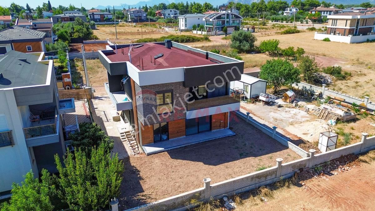 Döşemealtı Düzlerçamı Satılık Villa ANTALYA DÖŞEMEALTI SATILIK 4+1 SIFIR VİLLA