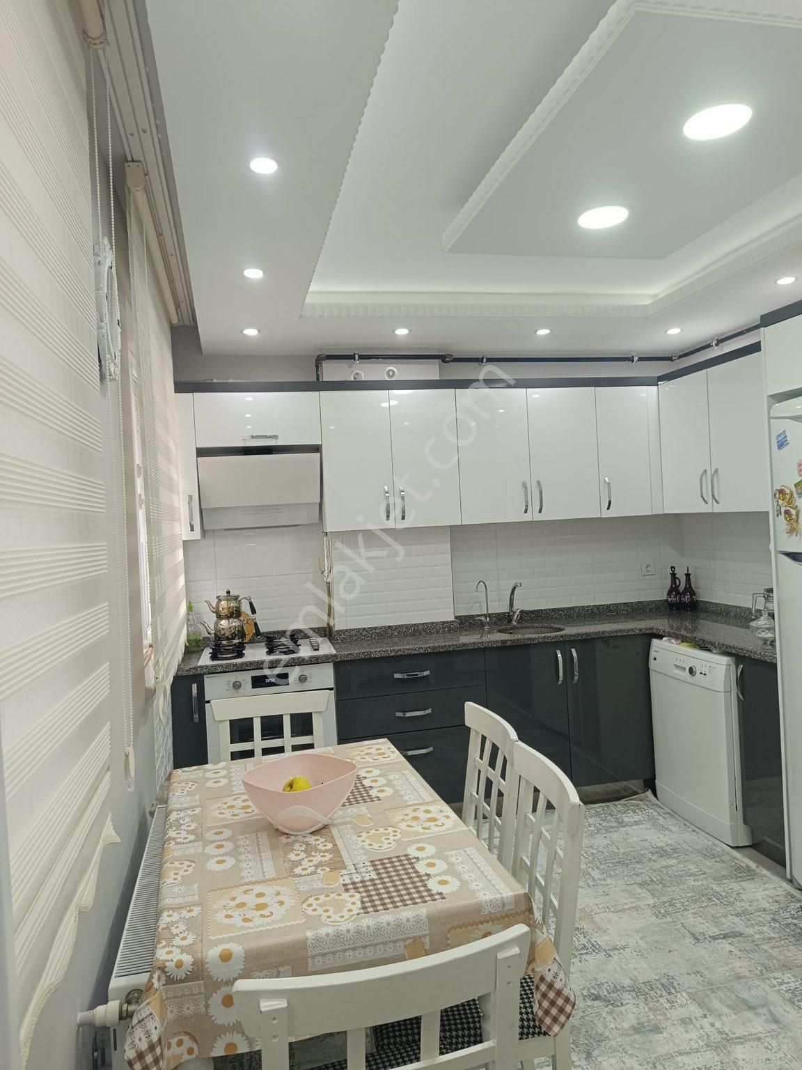 Bahçelievler Zafer Satılık Daire Yeni binada satılık 125m2 dublex daire