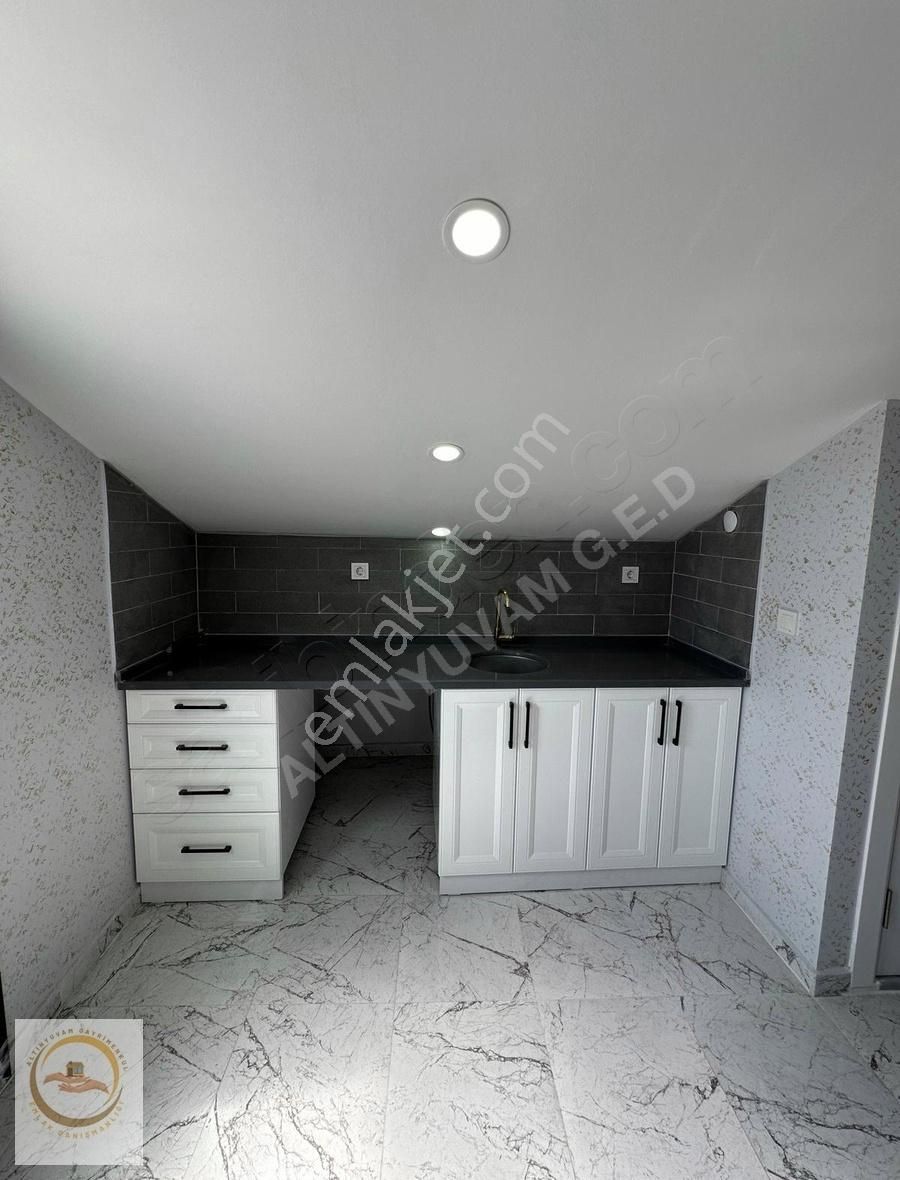 Bağcılar Çınar Mahallesi 4+1 Dubleks Teraslı 0 Daire 200 M2 !!!! - Görsel 3