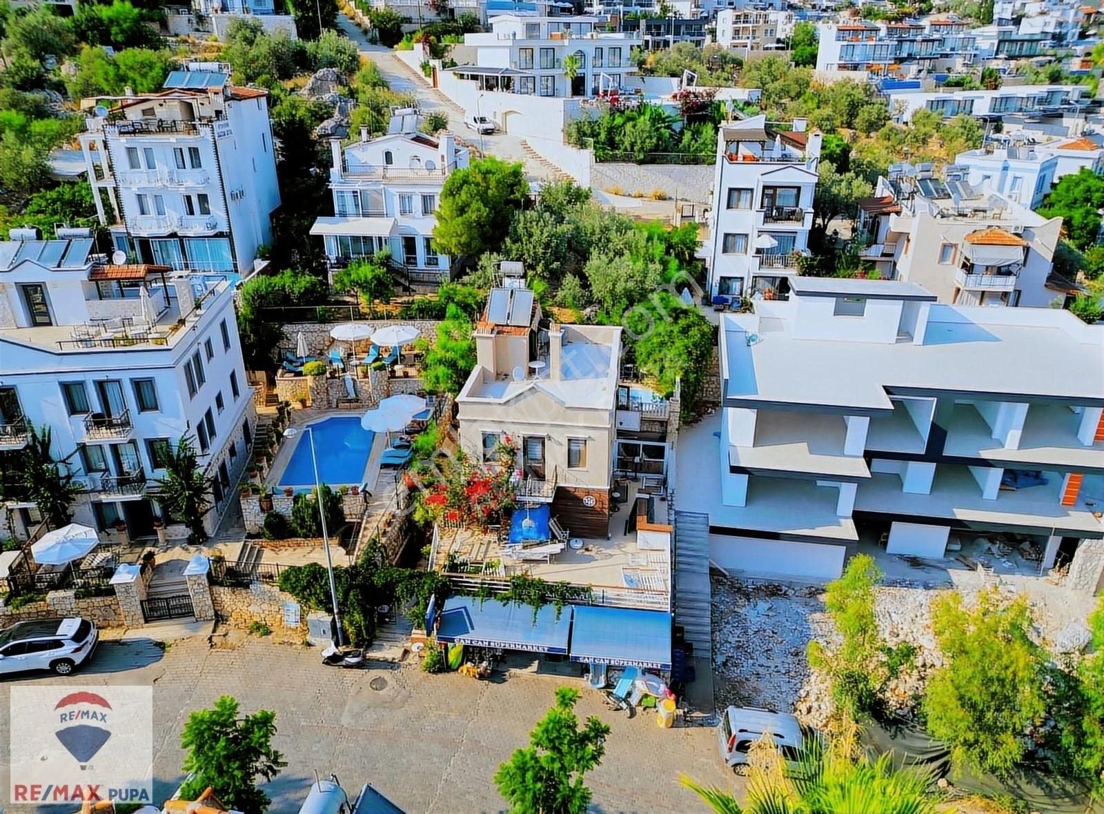 Kaş Kalkan Satılık Daire RE/MAX PUPA'DAN KALKAN'DA ANA CADDEDE SATILIK ÖZEL HAVUZLU DAİRE