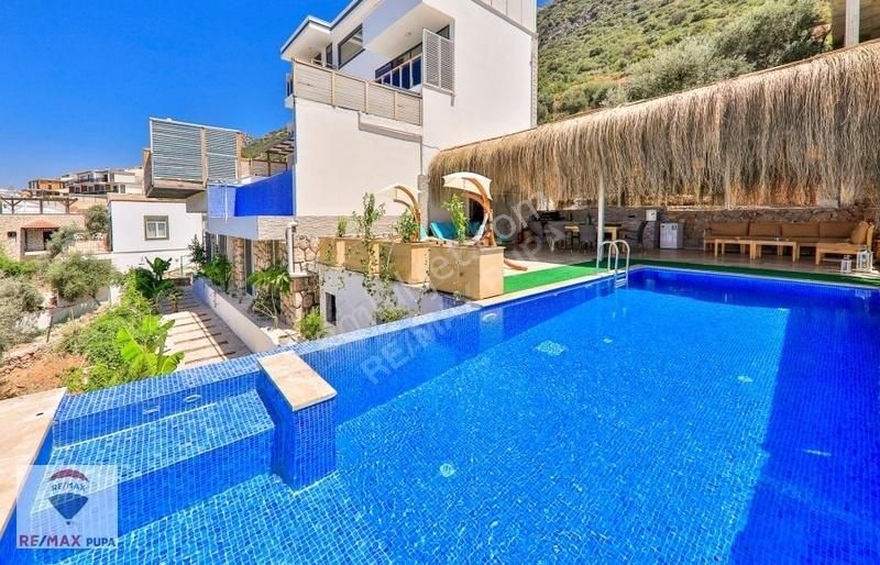 Kaş Bezirgan Satılık Villa RE/MAX KAŞ KÖRDERE MEVKİNDE 2 ADET SATILIK VİLLA