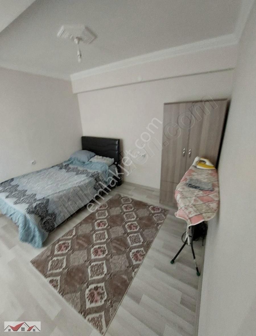 Bilecik Merkez İsmetpaşa Kiralık Daire SEÇKİN'DEN MERKEZ DE AİLE APARTMANINDA EŞYALI 1+1 KİRALIK DAİRE