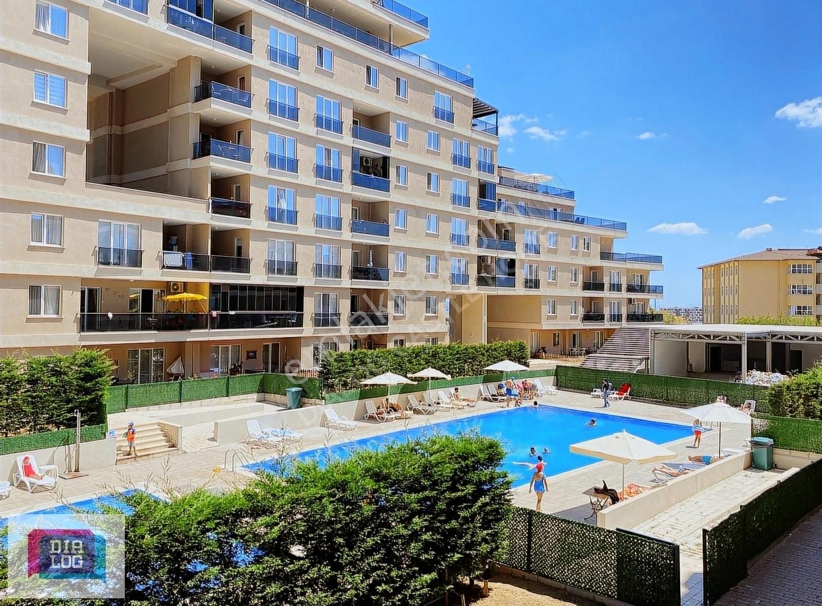 Pendik Yayalar Satılık Daire DİALOG CASTLE'DAN DENİZ MANZARALI METRONUN YANINDA 3.5+1 SATILIK