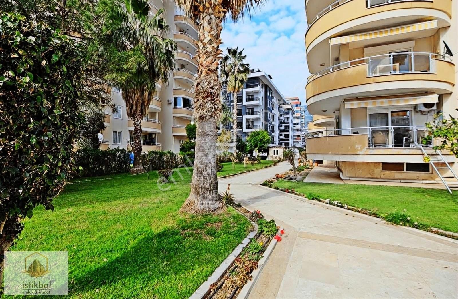 Alanya Mahmutlar Satılık Daire Alanya MahmutLarda 2+1 HaVuzLu Site İçi Ara Kat DaiRe..!