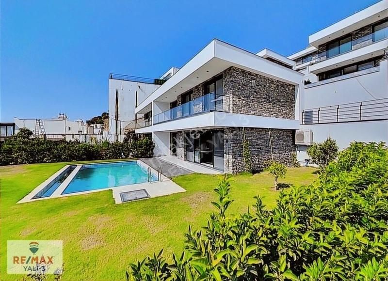 Bodrum Koyunbaba Satılık Villa BODRUM GÜMÜŞLÜK'te MÜSTAKİL HAVUZLU VE BAHÇELİ DUBLEKS VİLLA