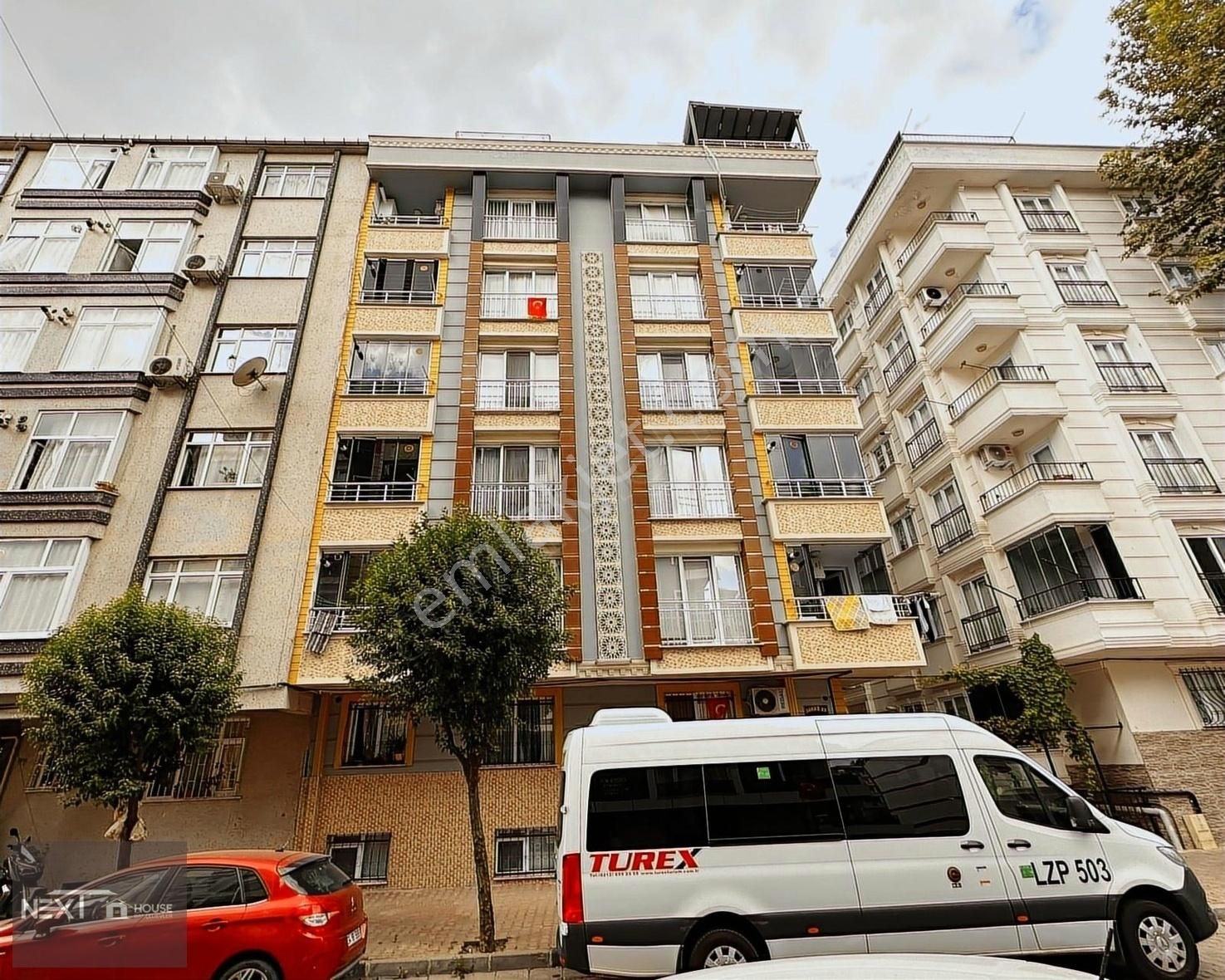 Bahçelievler Siyavuşpaşa Satılık Daire Next House'dan, Siyavuşpaşada, 3. Kat 2+1 95m2, Boş Fırsat Daire