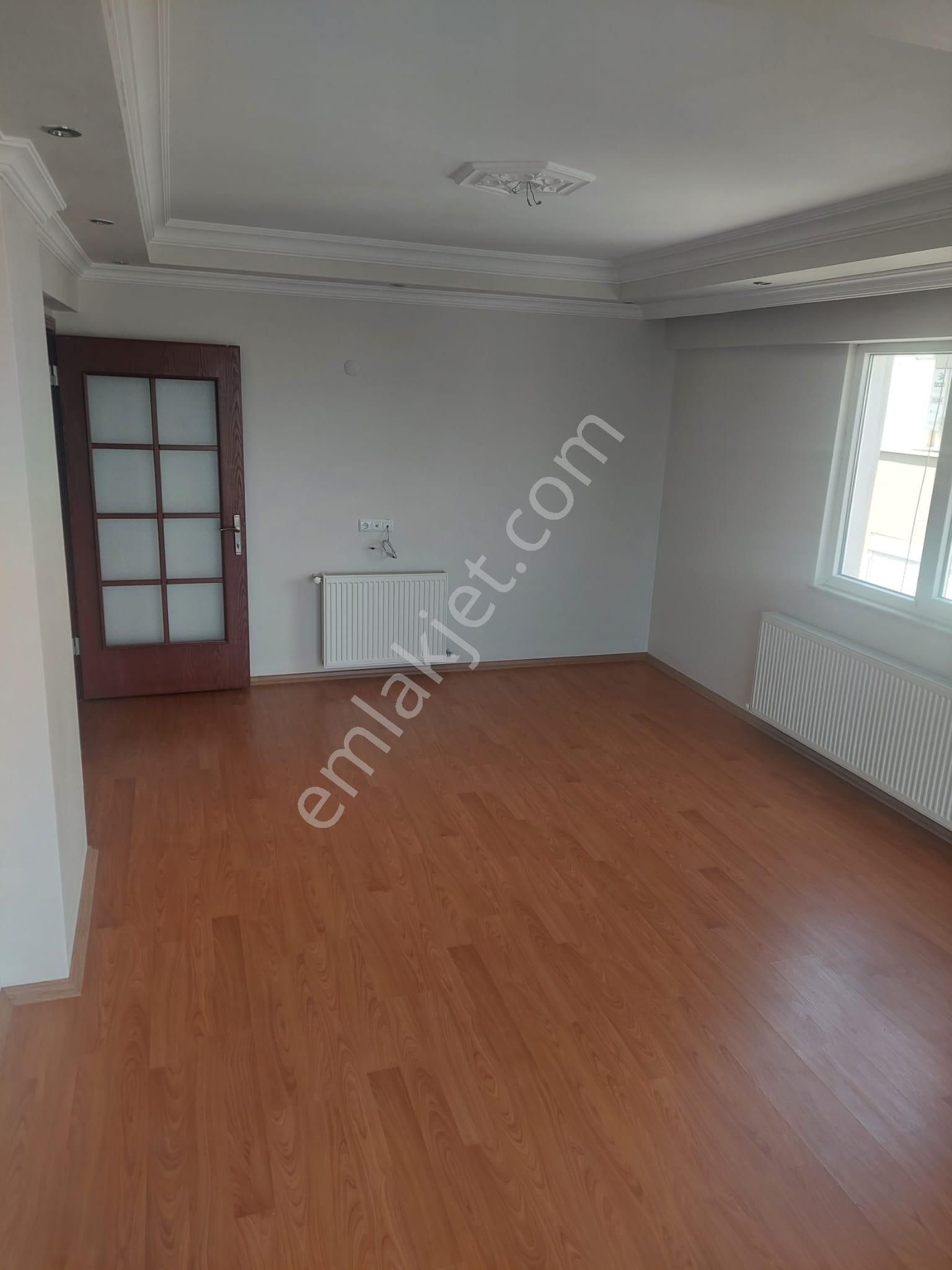 Nazilli Zafer Kiralık Daire Safir Gayrimenkulden Nazilli Zafer Mah. 3+1 Balkonlu 140 M2 Doğalgazlı Kiralık Daire