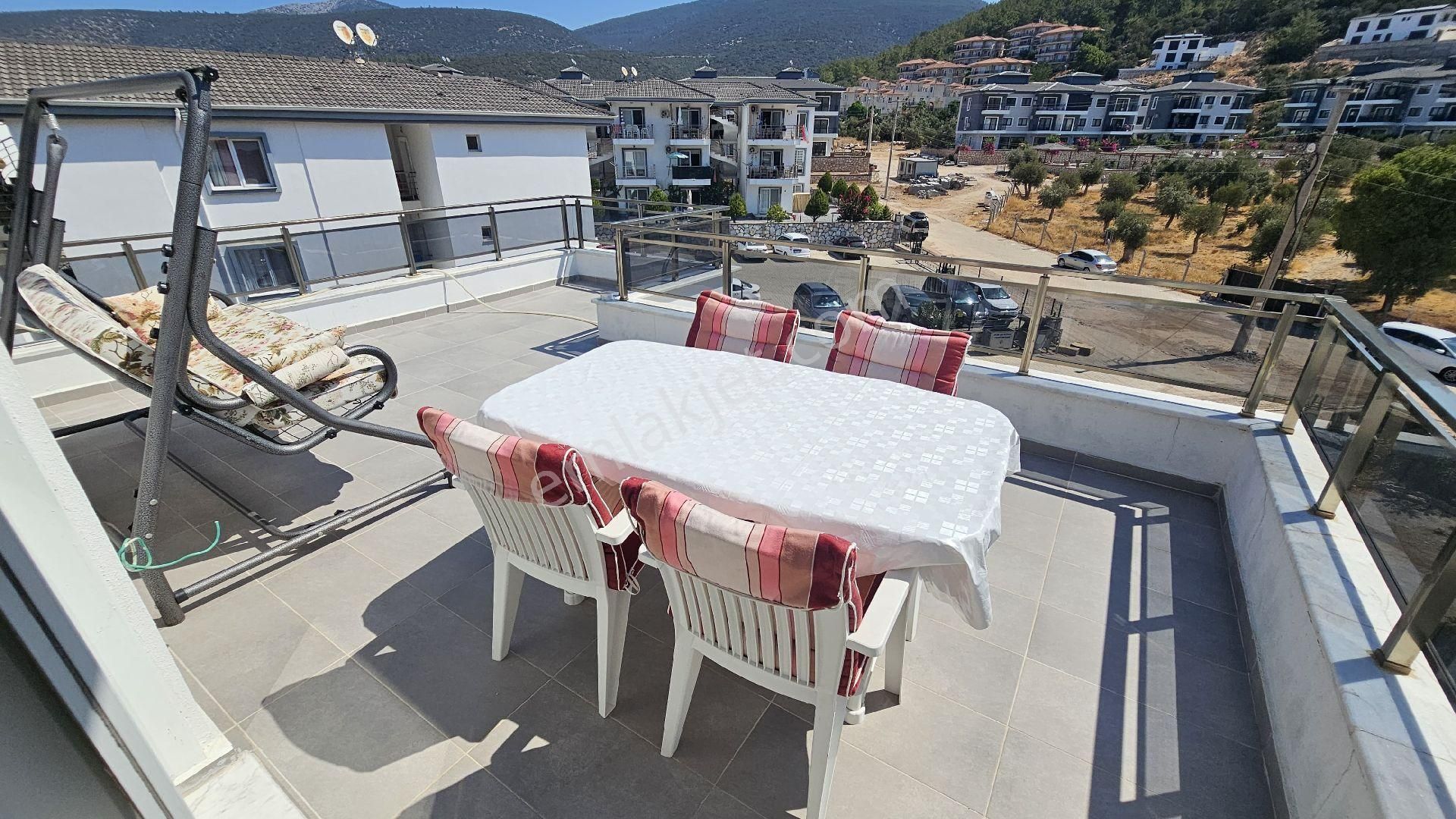 Didim Akbük'te Bakımlı Site İçinde Eşyalı 3+1 Dubleks Daire - Görsel 14