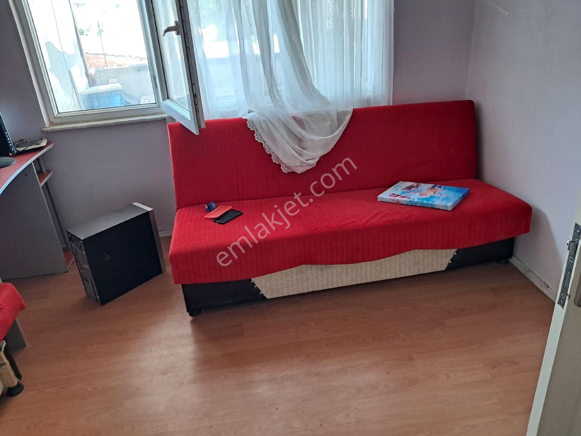 Edremit Camivasat Eşyalı Kiralık Daire Balıkesir/edremit'te Ptt Ve Telekom Yakın Çarşı Merkezinde 3-4 Teras Kat 1x0eşyalı Daire