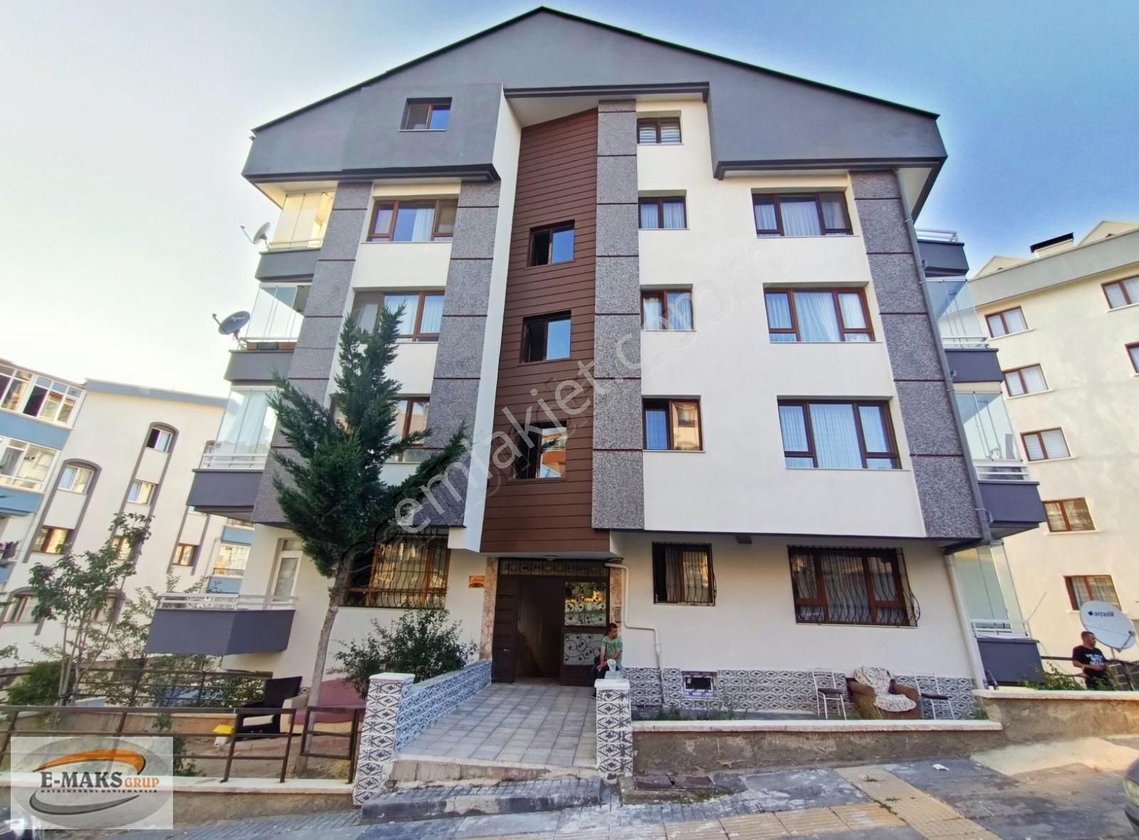 Çankaya Malazgirt Satılık Daire EMAKS'TAN/MALAZGİRT 1006 CAD.ÜZERİ/3.KAT KONUMUNDA Y.GİRİŞ/3+1