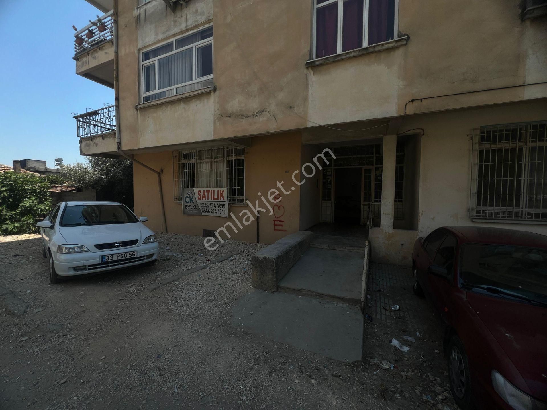 Tarsus 82 Evler Satılık Daire  82 EVLER MAHALLESİNDE TARSUS CK EMLAK'TAN 90M2 SATILIK DAİRE