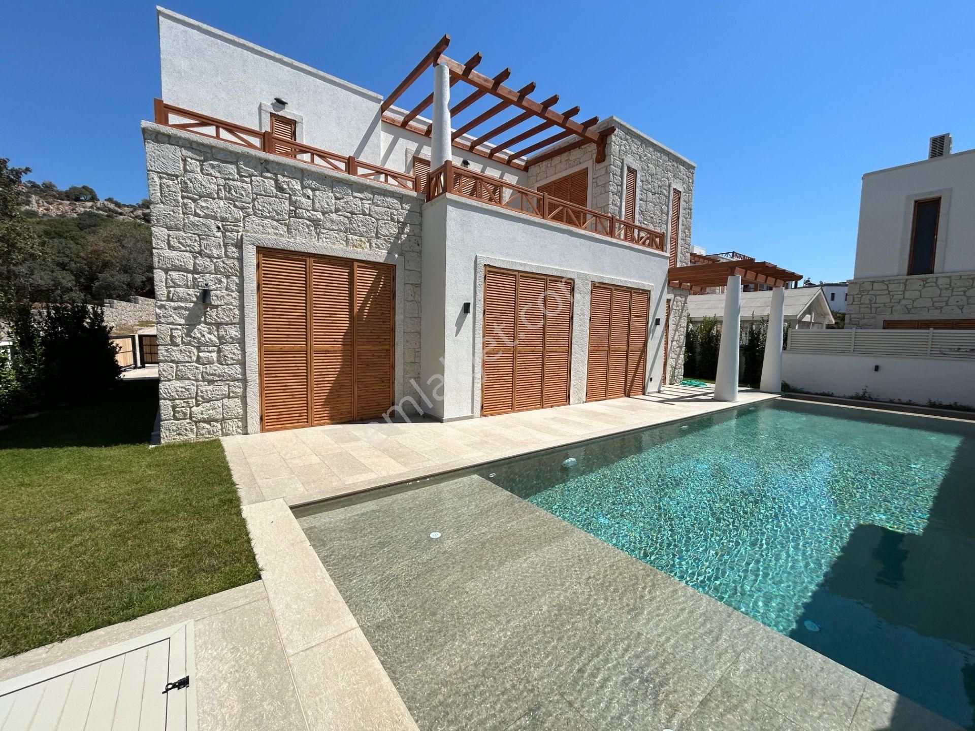 Bodrum Gümüşlük Satılık Villa Bodrum Gümüşlük’te Satılık Özel Havuzlu 4+1 Müstakil Villa