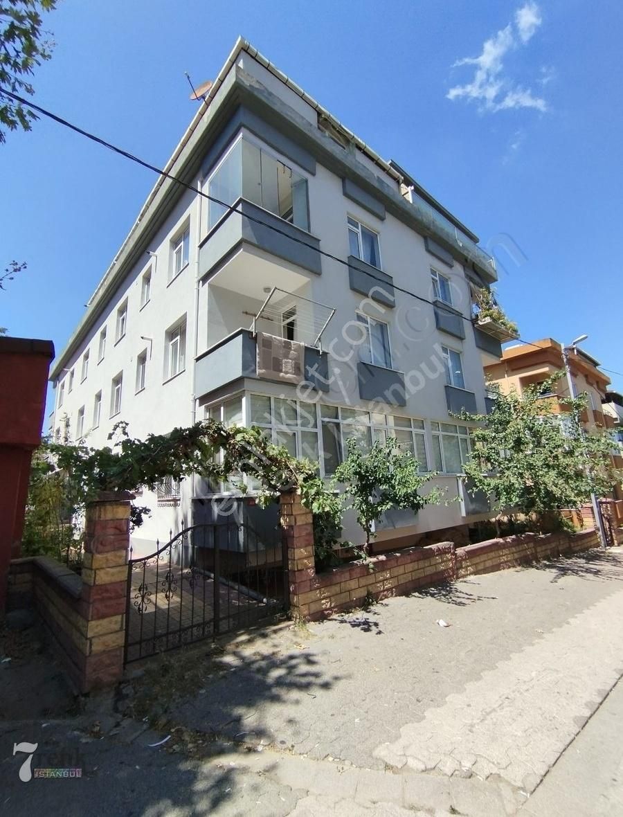 Ataşehir Kayışdağı Satılık Daire Kayışdağı'nda Bir Daire Fiyatına 2 Daire 5+2 for SALE