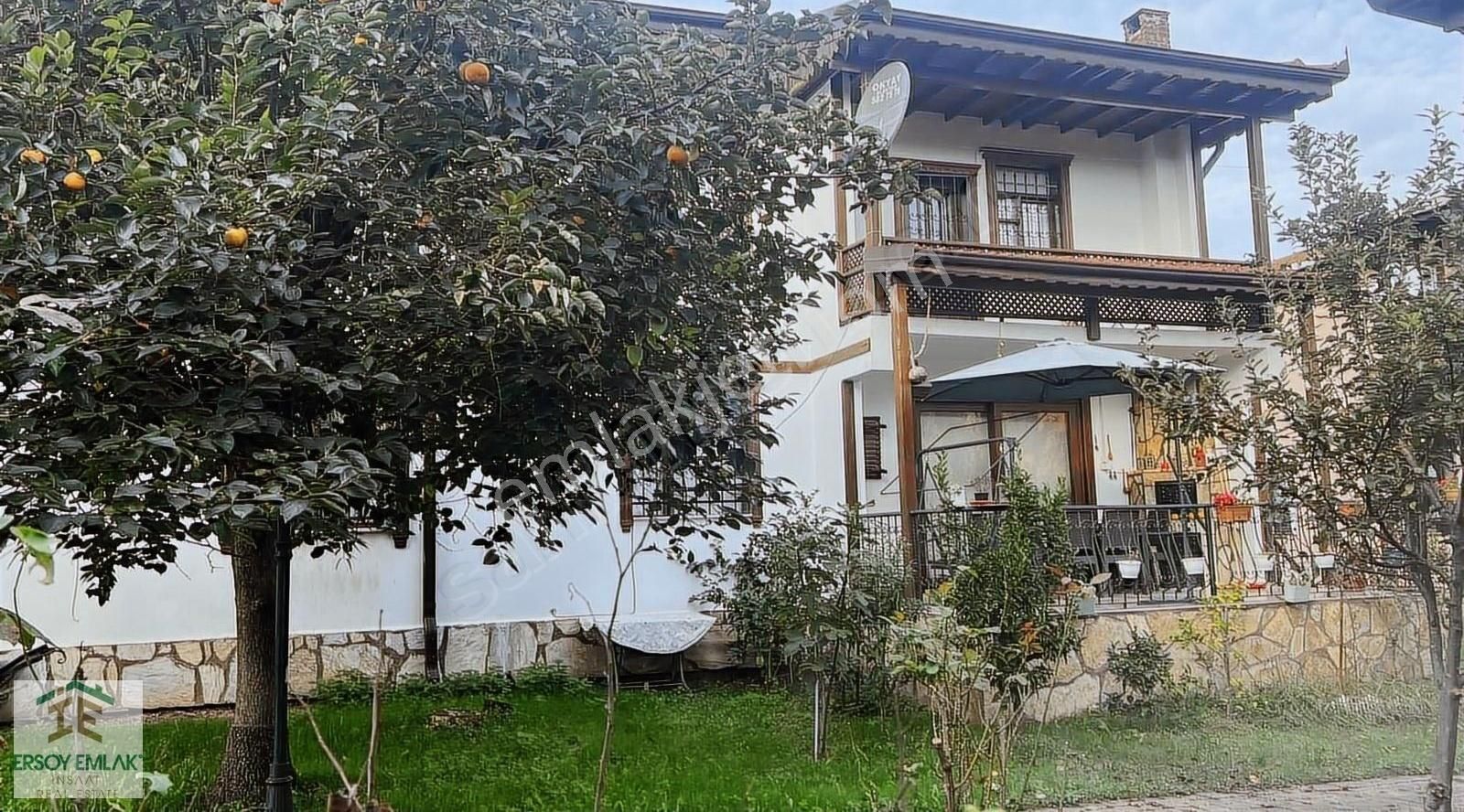 Sapanca Gazipaşa Satılık Villa Sapanca 3+1 Dublex site içi satılık