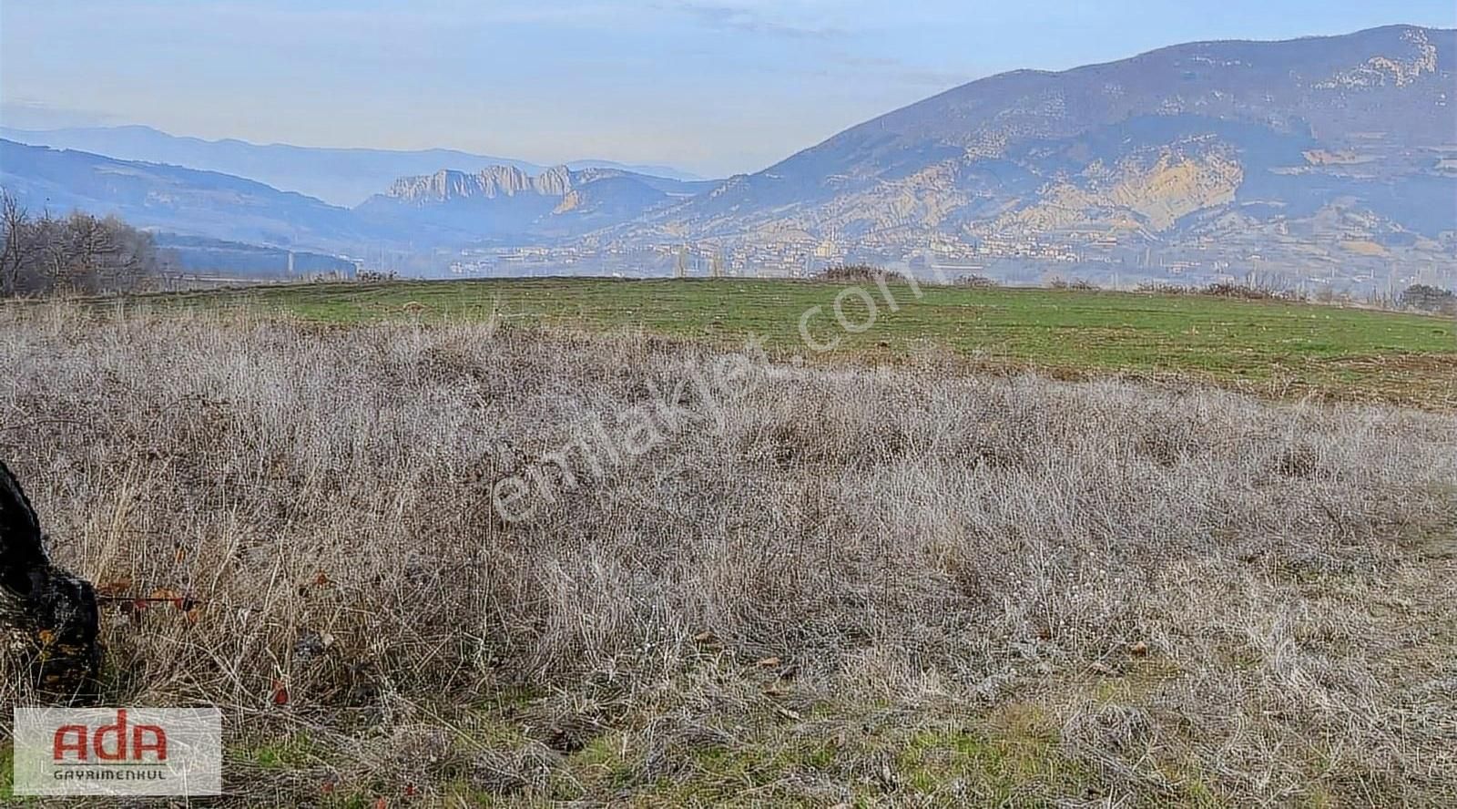 Geyve Akdoğan Satılık Tarla ADA GAYRİMENKULDEN AKDOĞAN MAH. 988m2 MANZARALI ARAZİMİZ SATILIK