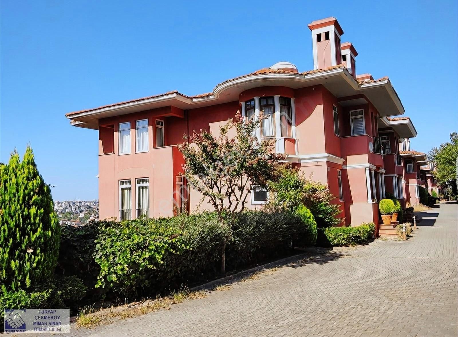 Üsküdar Kandilli Satılık Villa KANDİLLİ'DE MANZARALI MÜSTAKİL HAVUZLU ASANSÖRLÜ ÖZEL VİLLA