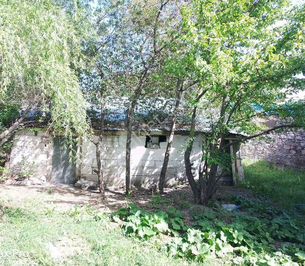 Ilıca Merkezde Bahçeli İki Katlı 3 Daire Bulunan Satılık Bina - Görsel 2