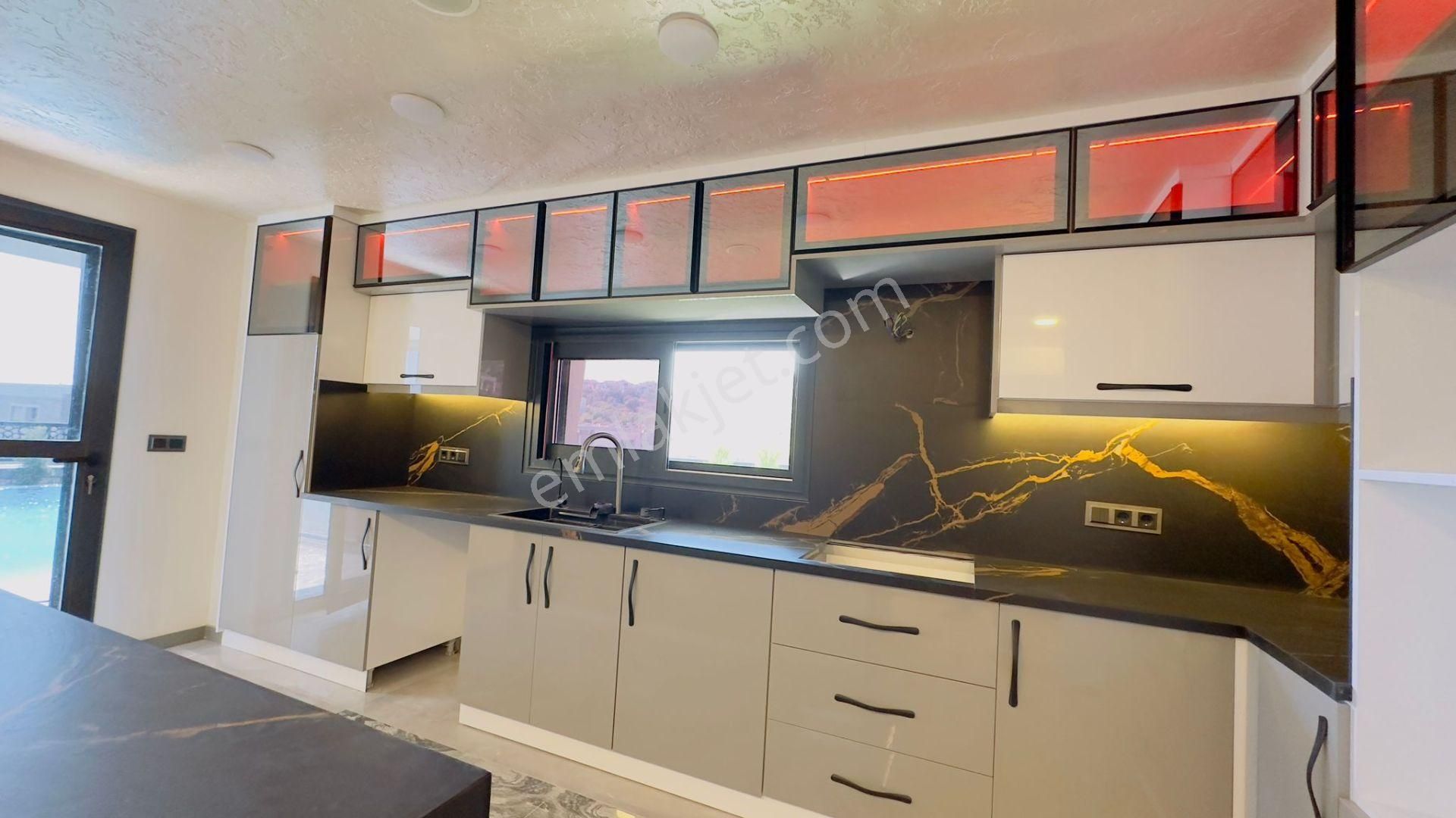 Manzara-özel Havuz-kapalı Otopark-hamam-sauna-500 M2 Bahçe -ultr Lüx-akıllı Ev-tamamı Müstakil - Görsel 12