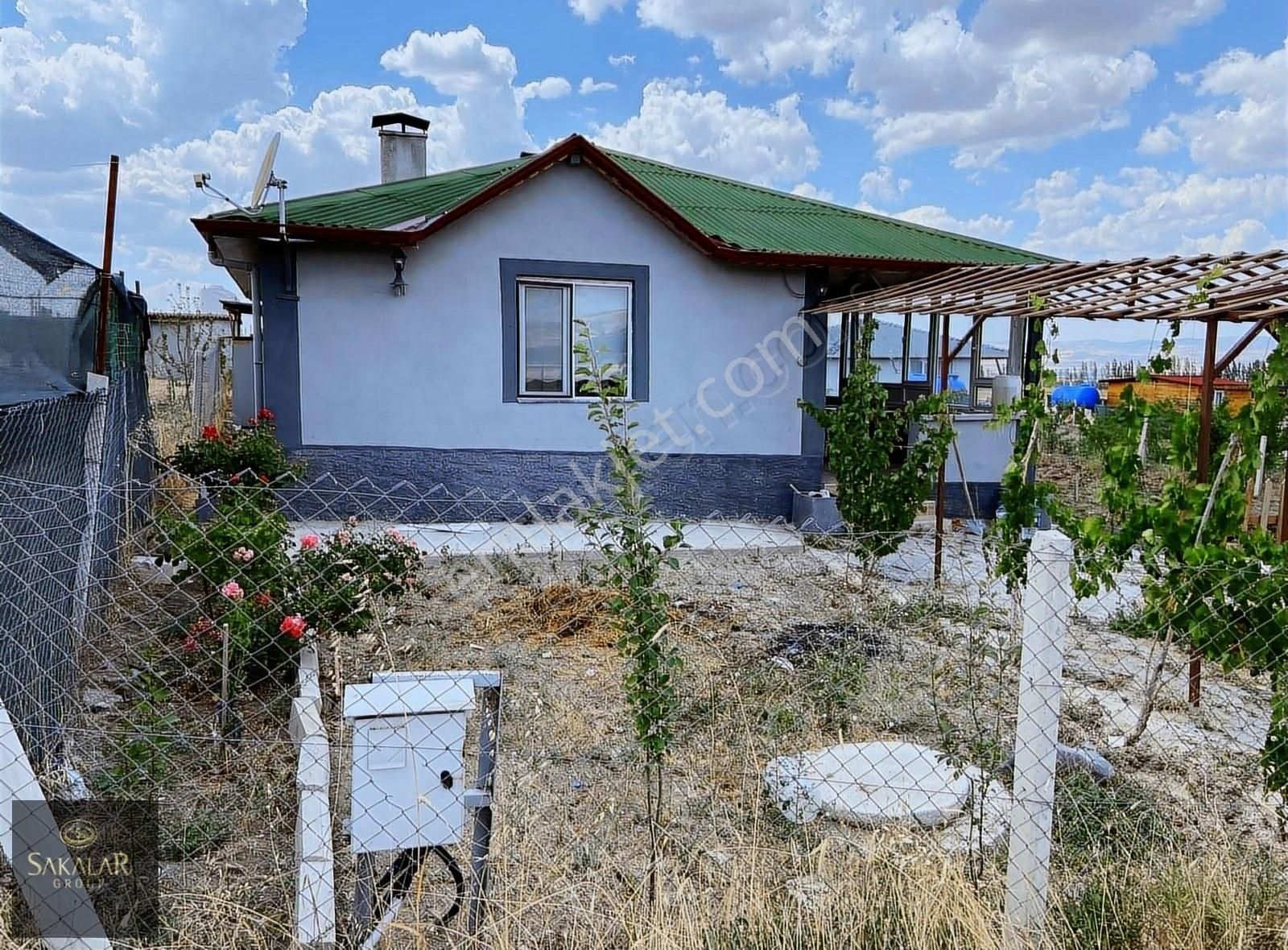 Akyurt Kalaba Satılık Bağ & Bahçe Sakalar Emlak'tan Akyurt - Kalaba Da Evi Olan Hobi Bahçesi !!