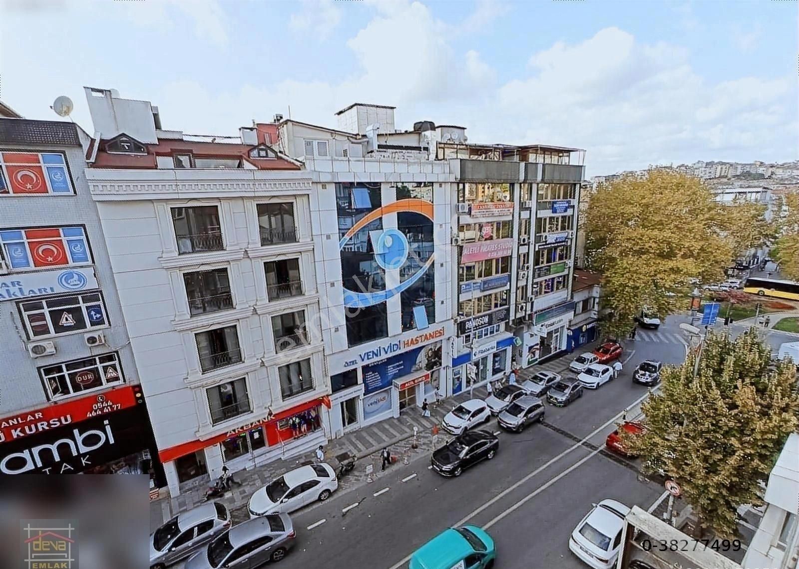 Üsküdar Ahmediye Satılık Daire DEVADAN HALK CADDE ÜZERİ MERKEZDE ÇİFT CEPHE BALKONLU 3+1 160M2