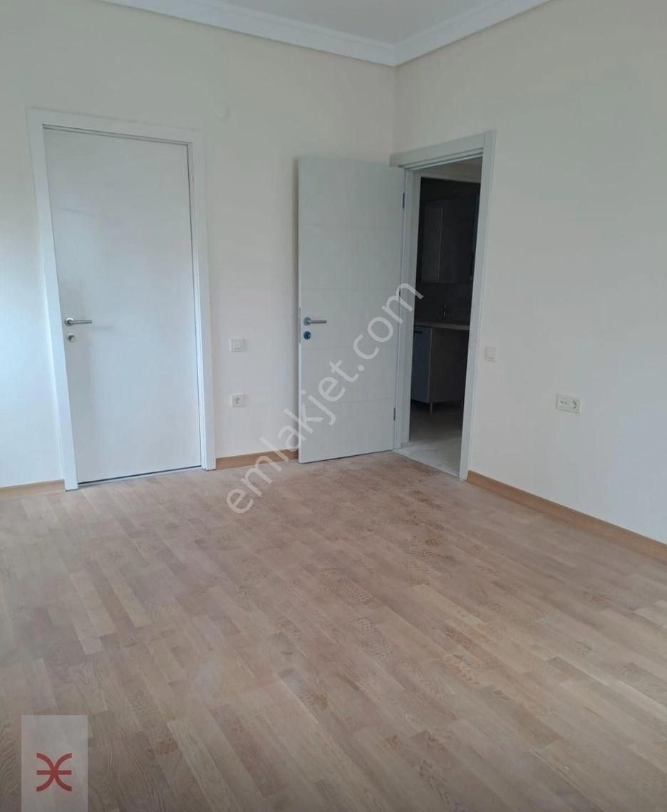 Kadıköy 19 Mayıs Satılık Daire ERENKÖY SULTAN SOKAKTA  3+1 90M2 SALONDA BÜYÜK BALKON MEVCUTTUR .SIFIR DAİRE.