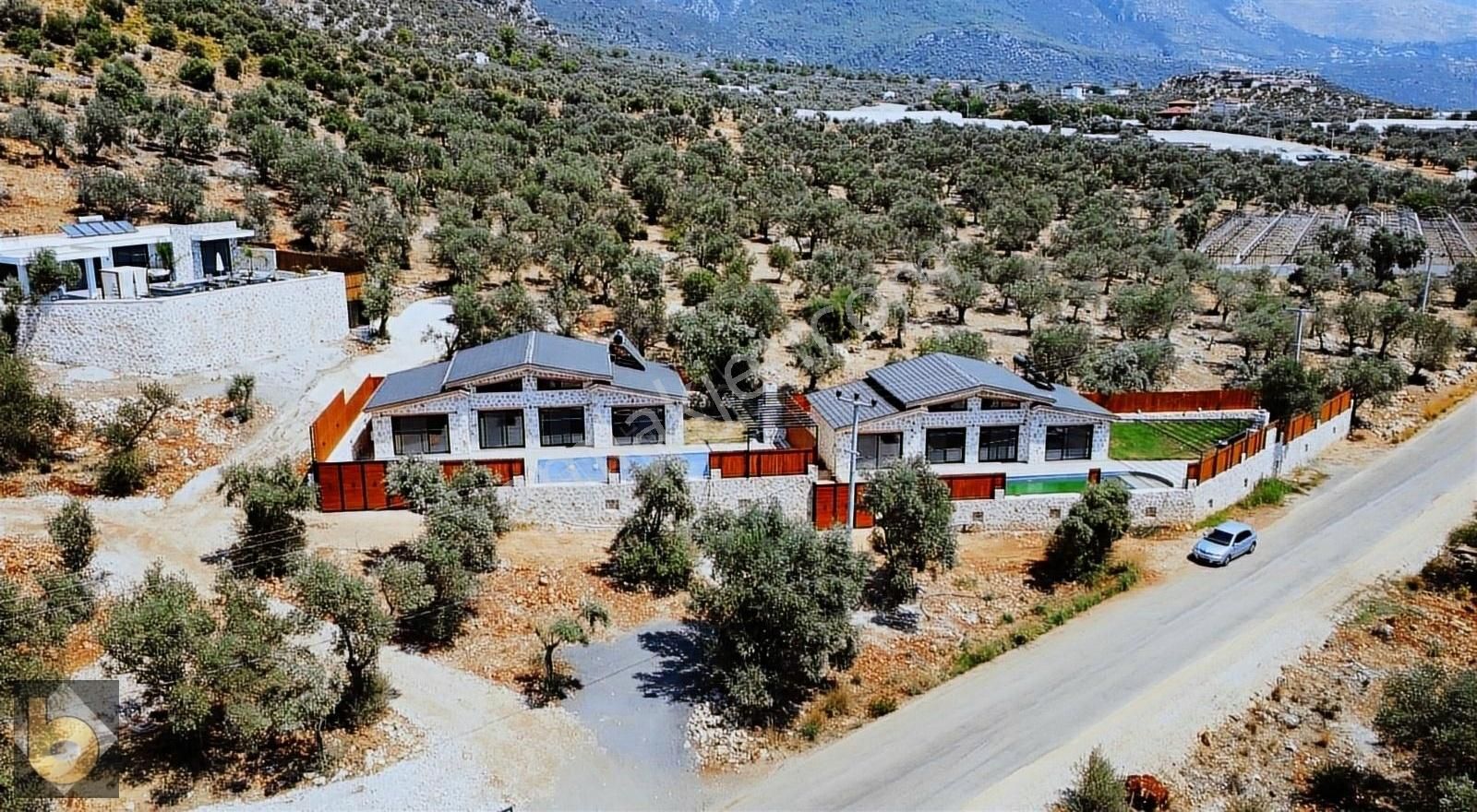 Kaş Çavdır Satılık Villa Kaş Kalkan Çavdır Mevkinde Satılık 2 Adet Havuzlu Taş Villa