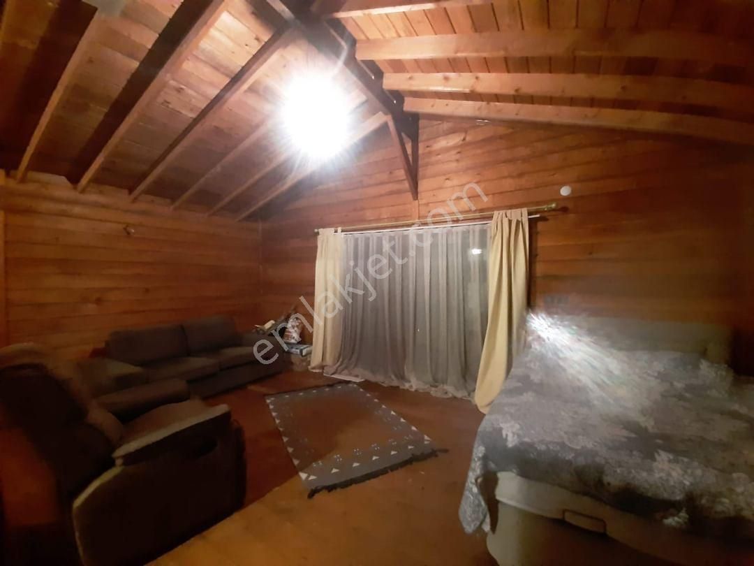 Çandarlı'da Kiralık Dubleks Bahçeli Daire