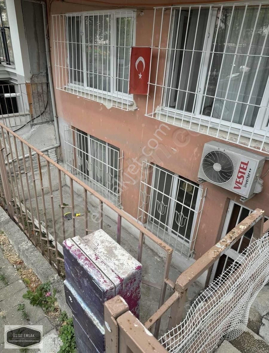 Fatih Topkapı Kiralık Daire Fatih'te Çapaya Yakın Kiralık Daire (Bahçeli)