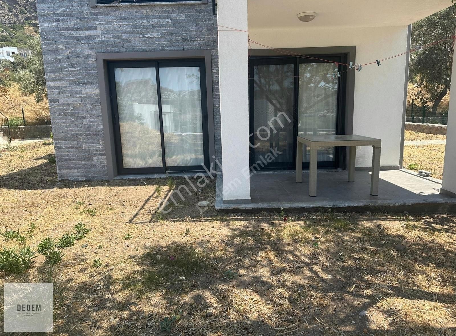 Bodrum Farilya Kiralık Daire Farilya Mahallesinde Yılık Kiralık Bahçe Katı 2+1 Eşyalı Daire