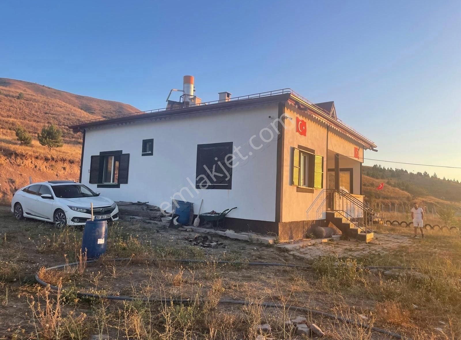 Sivas Merkez Kumyurt Köyü Satılık Çiftlik Evi Kask Emlaktan İncesuda Satılık 4680 M2 Bahçe