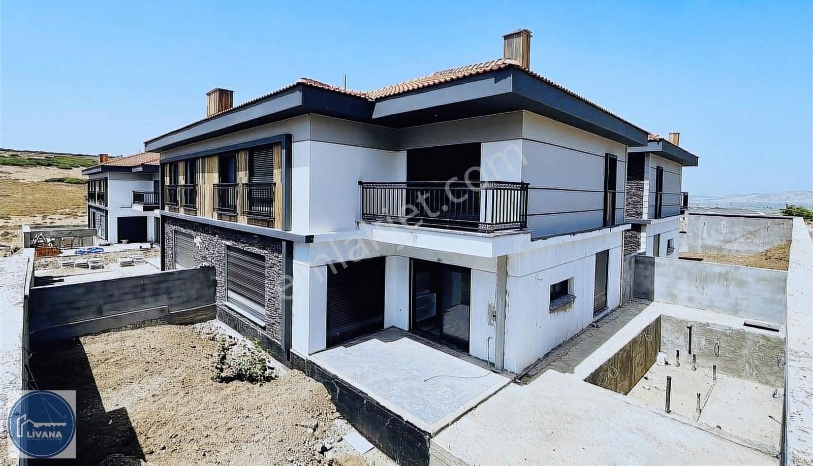 Menemen Villakent Satılık Villa MENEMEN VİLLAKENT' te SATILIK 4+1 SIFIR MÜSTAKİL HAVUZLU VİLLA