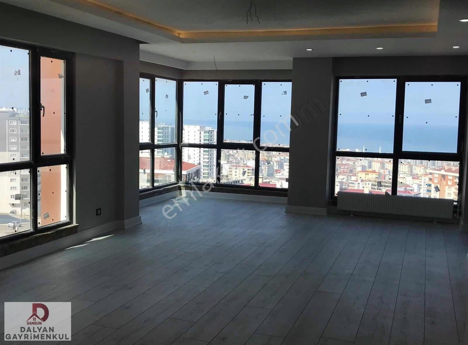 Atakum Küçükkolpınar Satılık Daire SILAPARK SİTESİ PRESTİJ APLUS 4+1 DAİRE PANORAMİK MANZARALI