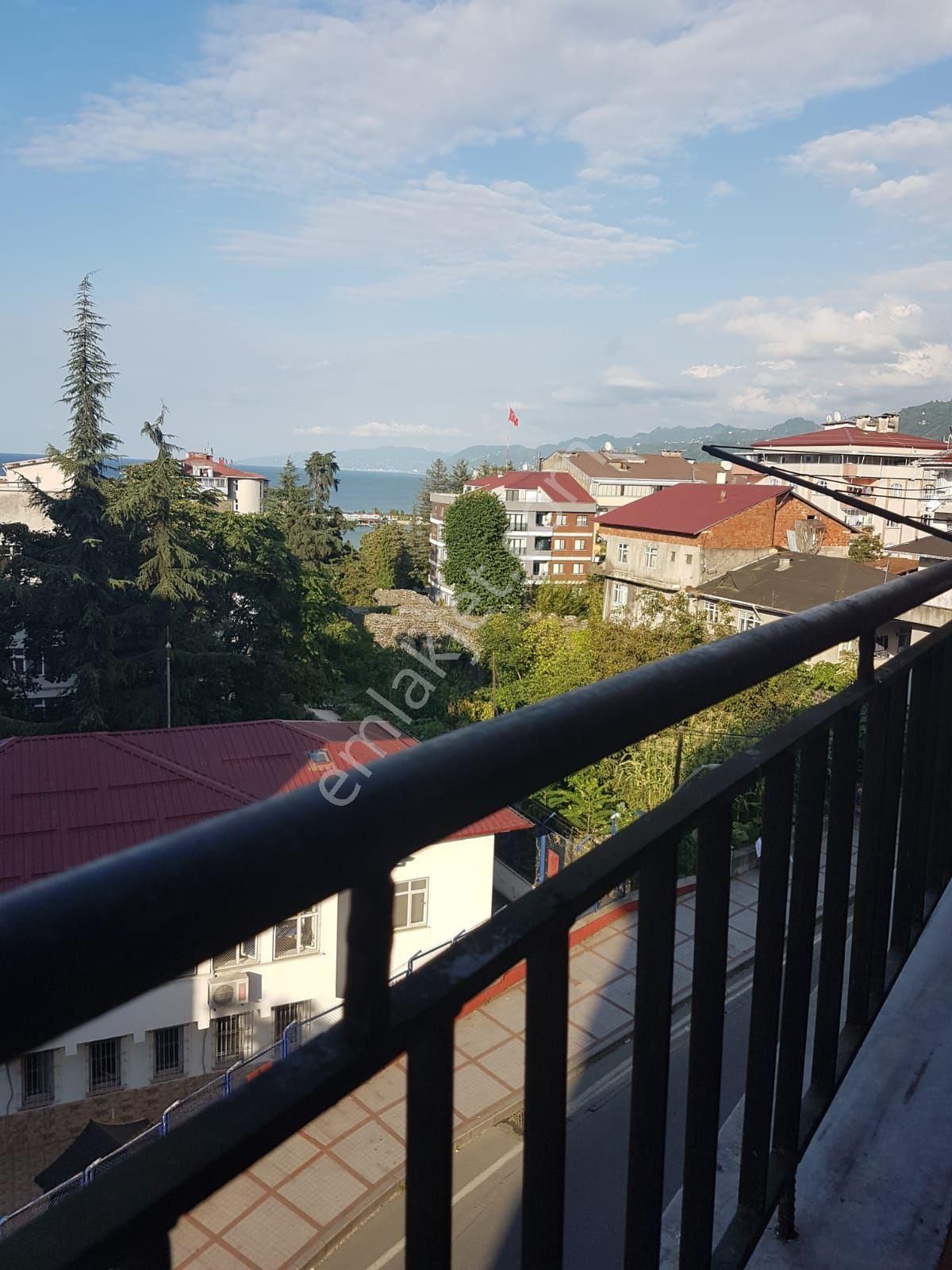 Rize Merkez Eminettin Kiralık Daire Rize Merkez Eminettin Mahallesi Eşyalı Kiralık Daire