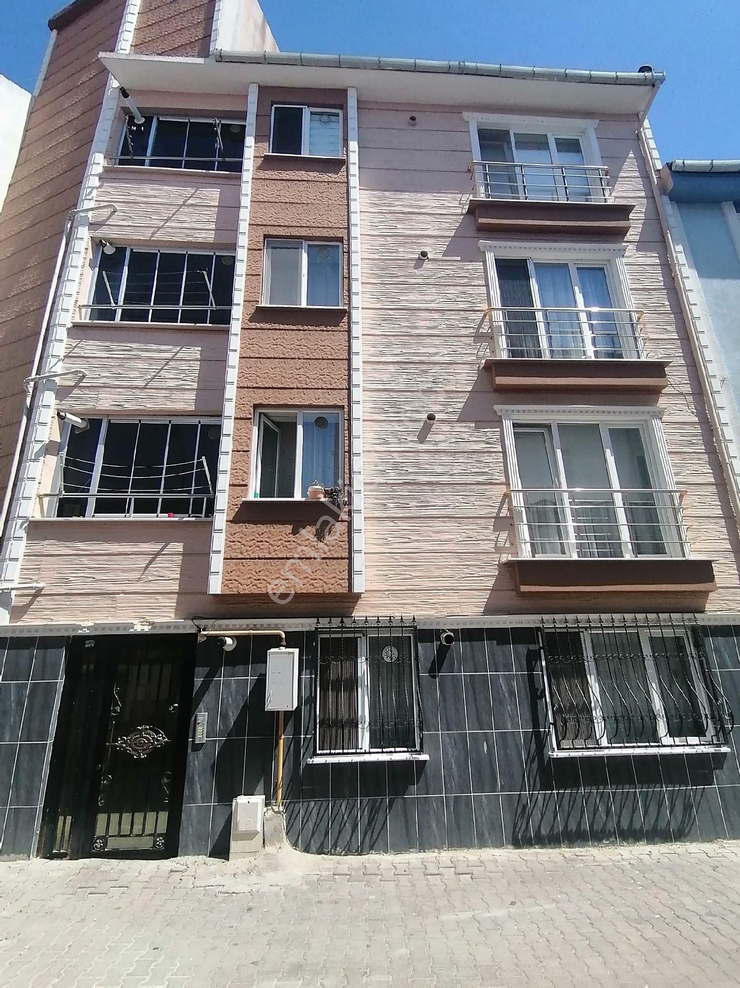 Süleymanpaşa Aydoğdu Satılık Daire 2+1 90 M2 iskanlı 7yıllık asansörlü çarşıya toplu taşıma duraklarına Tekira AVM ye 2 dakika 