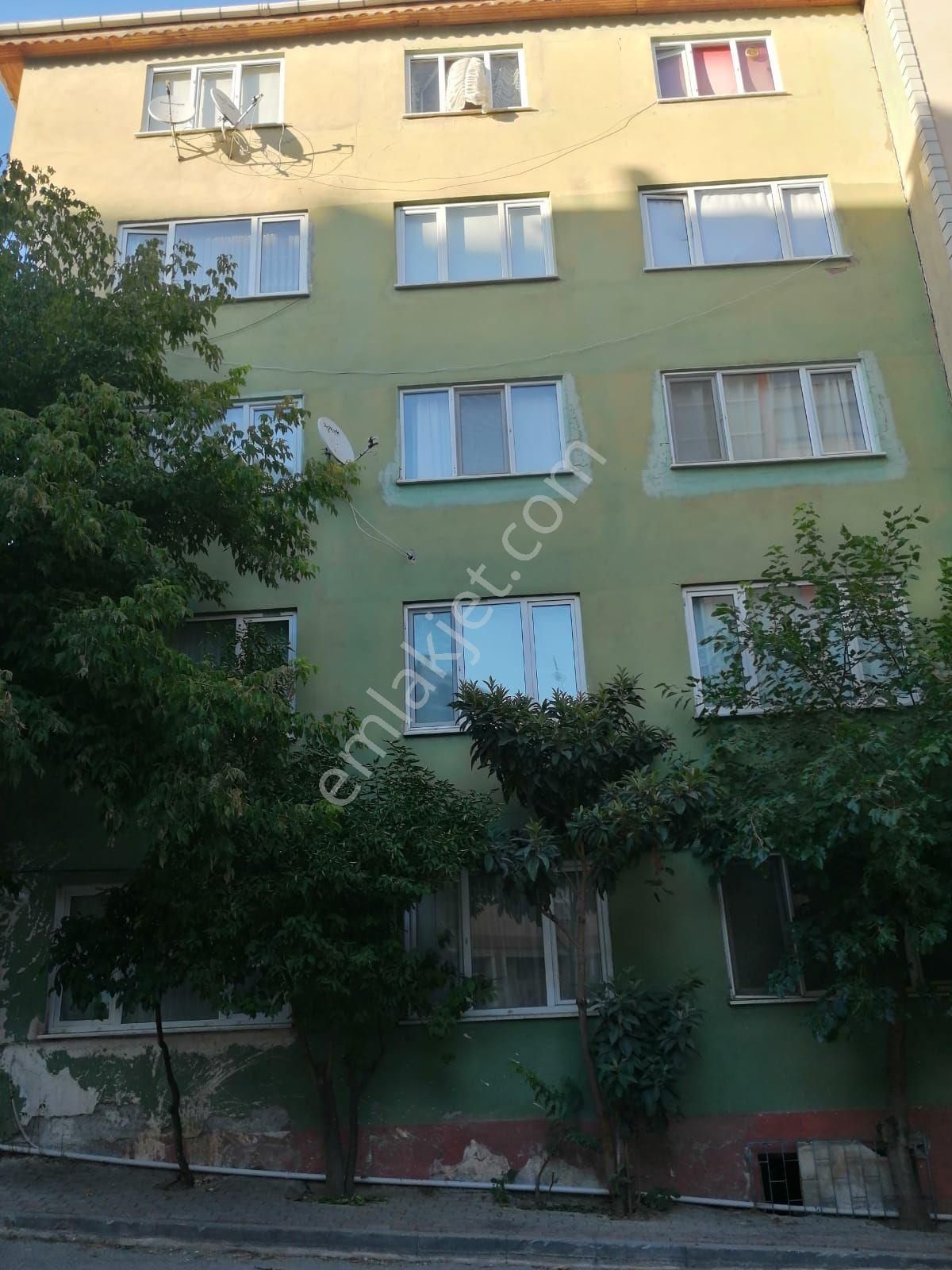 Orhangazi Akharem Satılık Daire 3+1 satılık 2 kat balkonlu tuvalet banyo ayrı asansorlu 100 net dogalgaz peteklı orhangazı bursa