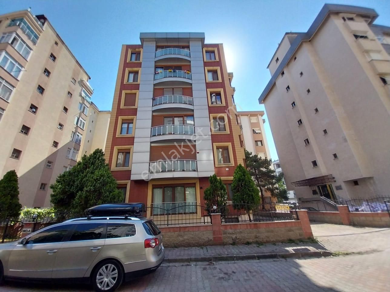 Maltepe Yalı Satılık Daire  YALI MAH'DE SAHİLE 1.PARALEL MARMARAYA YAKIN SATILIK 117 NET 3+1