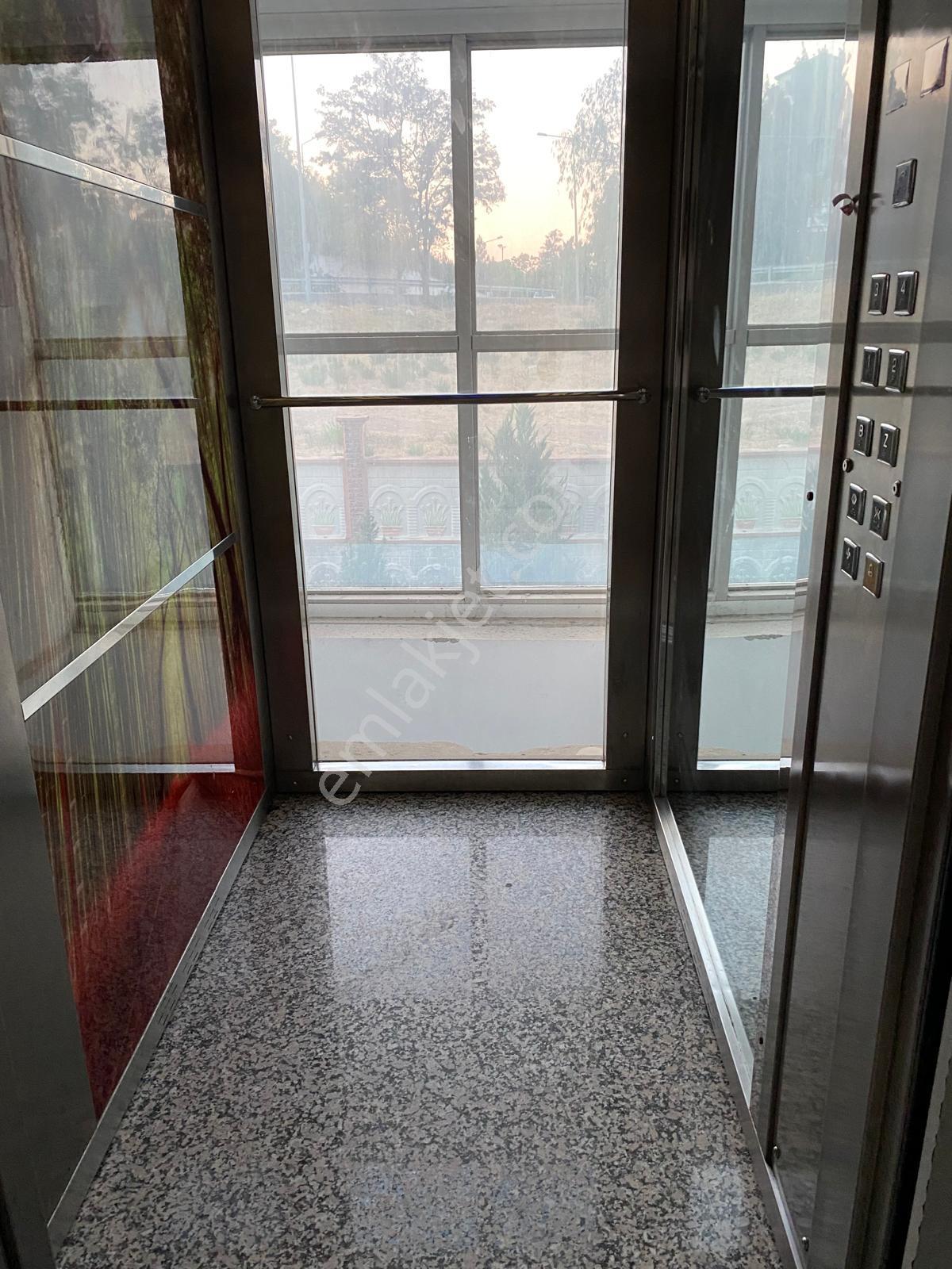 Koyuncu Group Tan Gaziemirde Site İçinde Geniş Ferah Satılık 4+1 Daire - Görsel 20