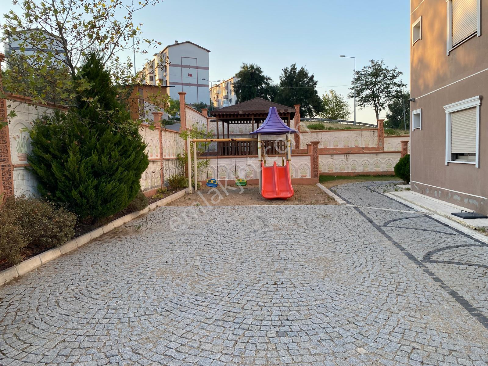 Koyuncu Group Tan Gaziemirde Site İçinde Geniş Ferah Satılık 4+1 Daire - Görsel 28