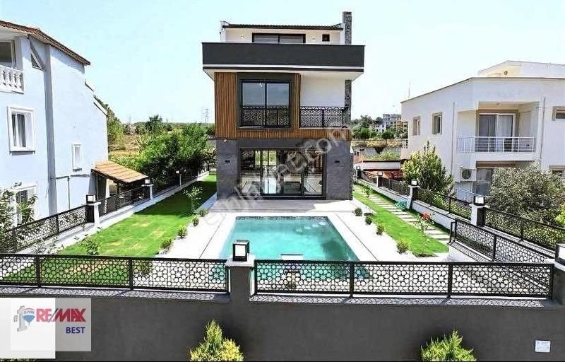 Urla İçmeler Satılık Villa REMAX BEST'TEN URLA İÇMELERDE DENİZE 50 M MÜSTAKİL HAVUZLU VİLLA