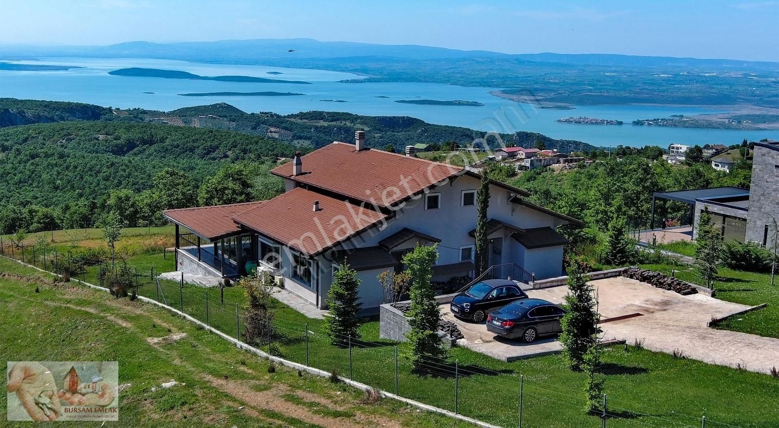 Nilüfer Unçukuru Satılık Villa  NİLÜFER, UNÇUKURU, MUHTEŞEM GÖL MANZARALI, SATILIK LÜKS VİLLA