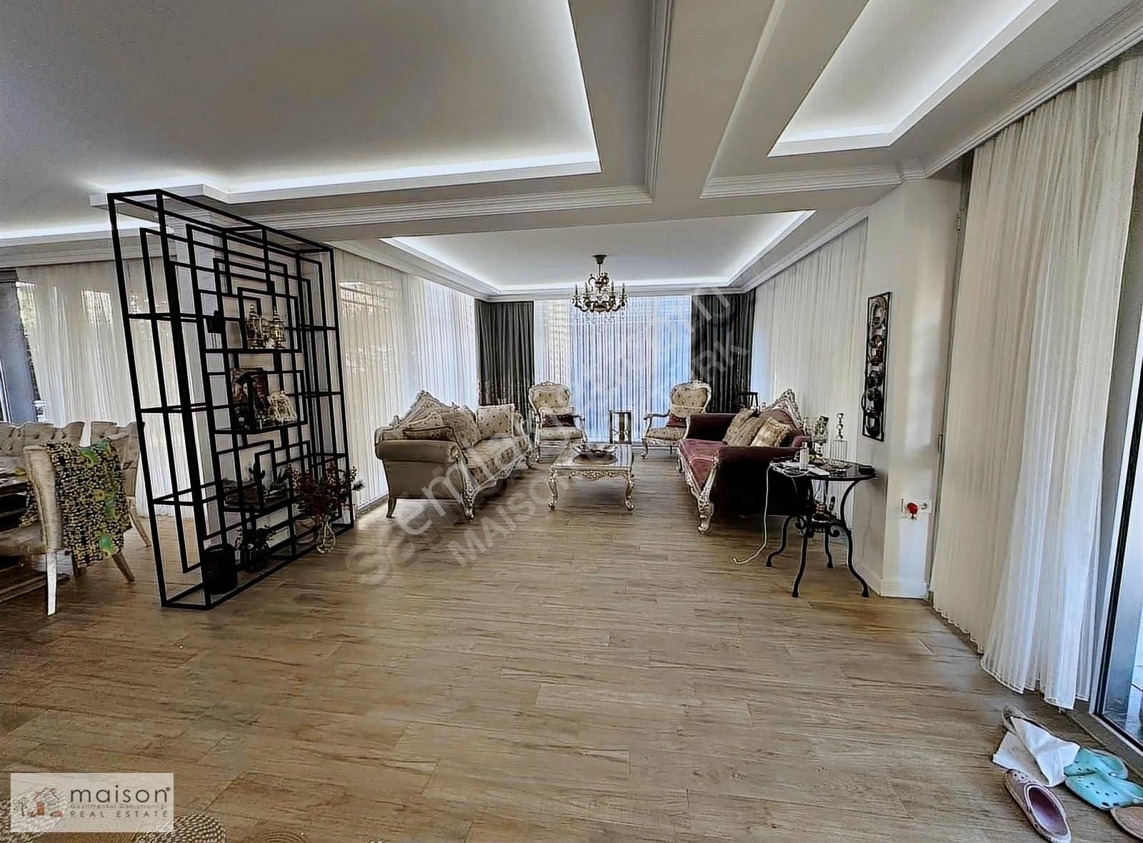 Maıson Göktürk Davutpaşa'da Satılık 8+2 Tam Müstakil Villa - Görsel 5