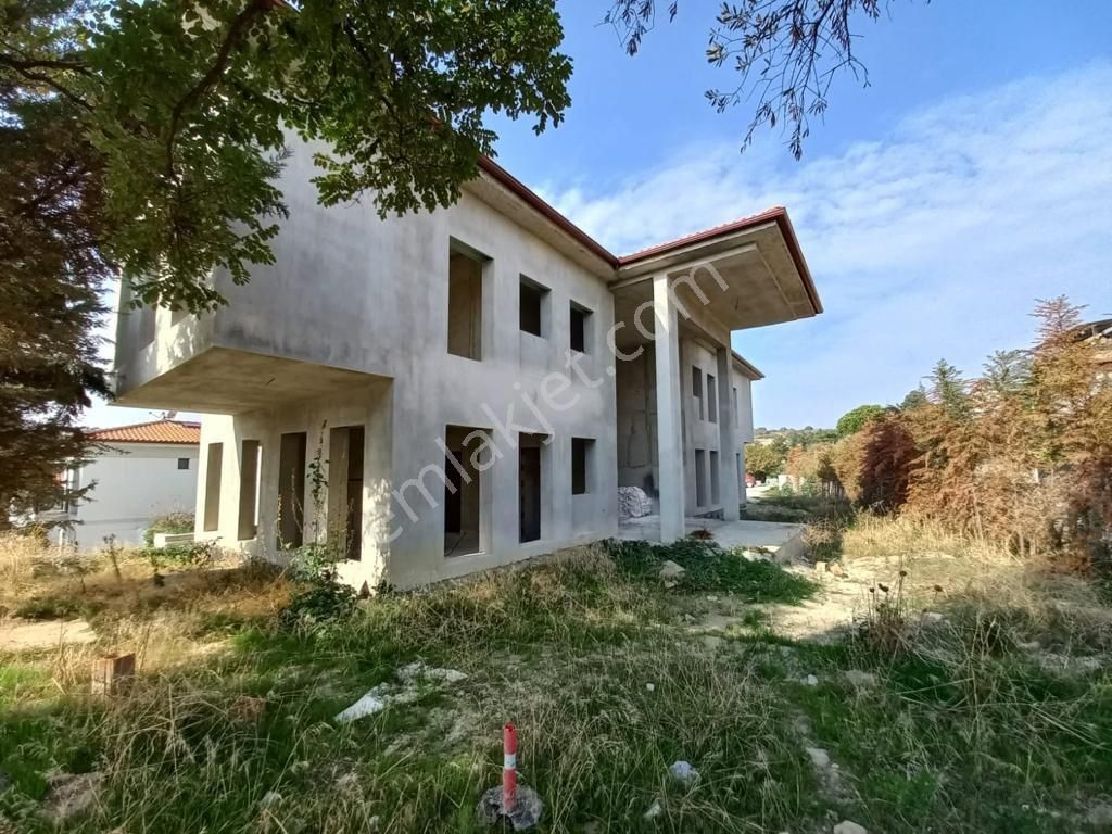 Kuşadası Soğucak Satılık Daire  SOĞUCAK / KUŞADASI Beton Malikane projesi ruhsatlı