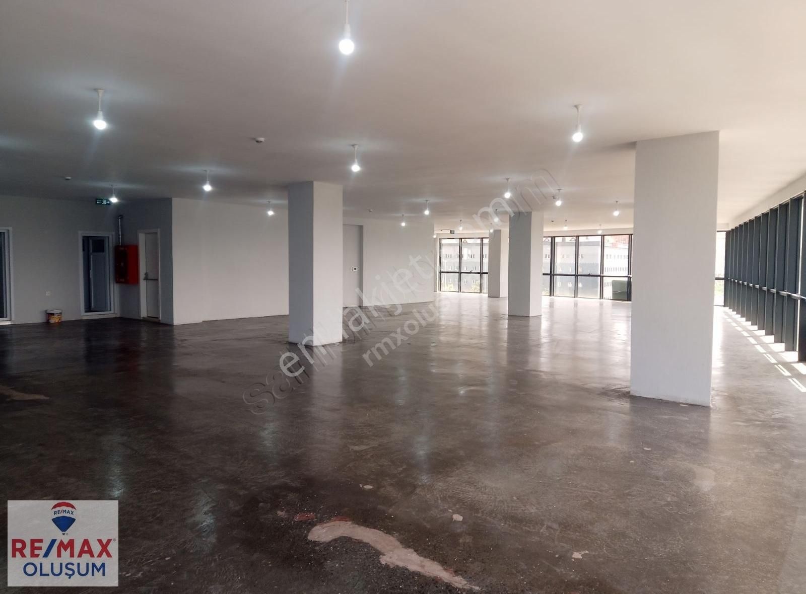 Bağcılar Mahmutbey Kiralık Bina İSTOÇ'A YAKIN 3000M2 KOMPLE SIFIR KİRALIK PLAZA