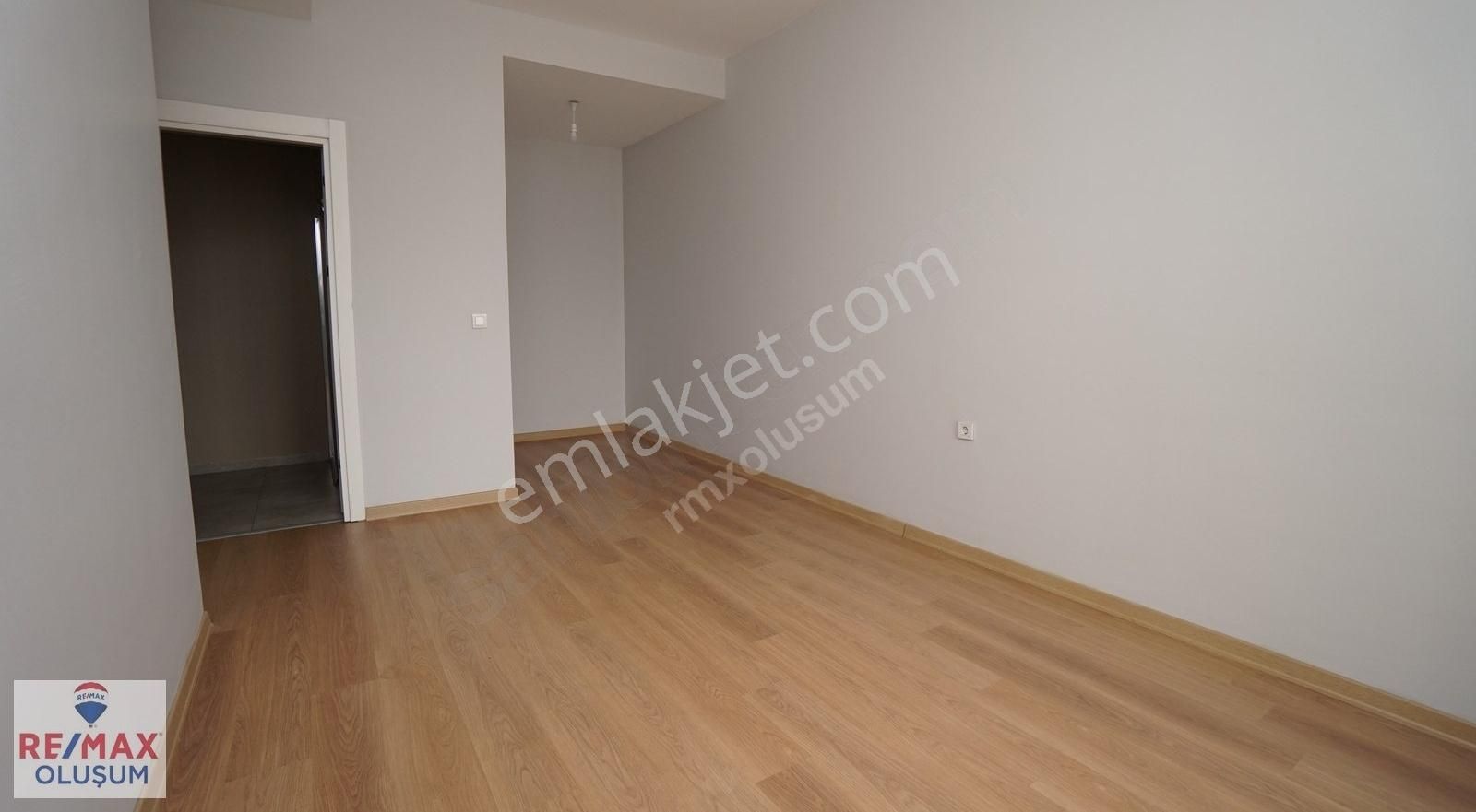 Bağcılar Bağlar Satılık Daire Bağcılar Luxera Güneşli Projesi Satılık 3+1 157m2 Boş Daire