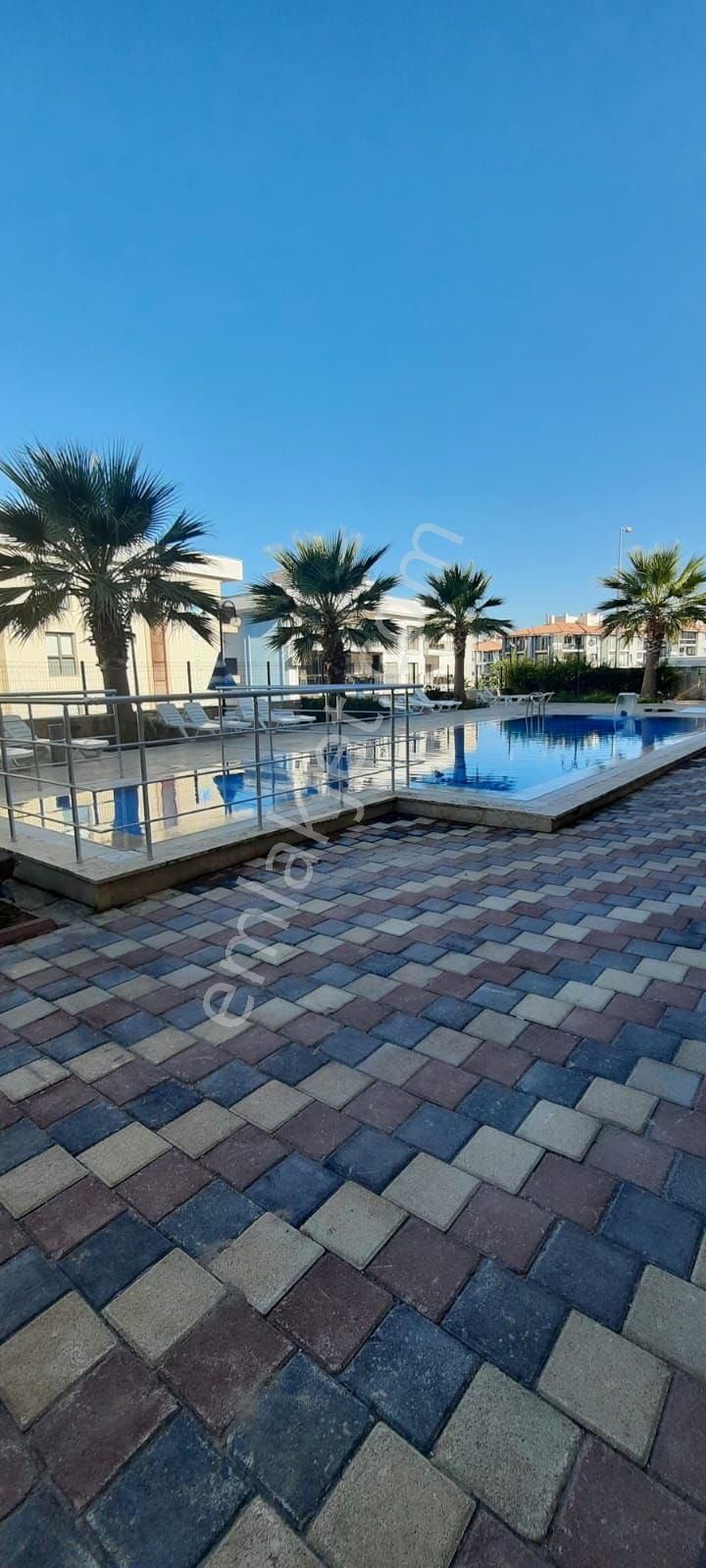 Kuşadasında Havuzlu Güvenlikli Sitede Satılık 1+1 Daire - Görsel 7