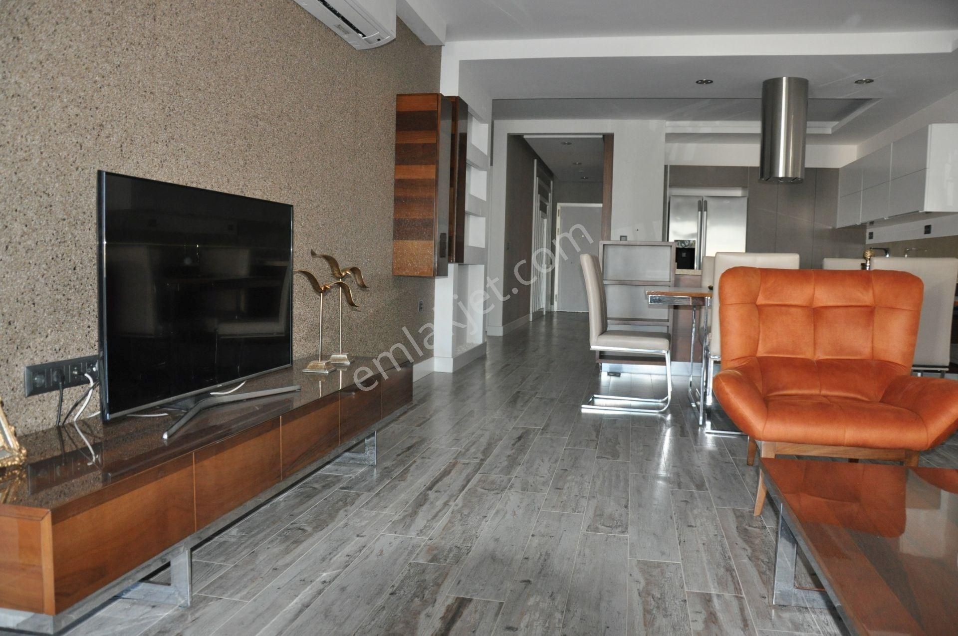 Kusadasi Merkezde Geniş Luks Daireler - Görsel 11