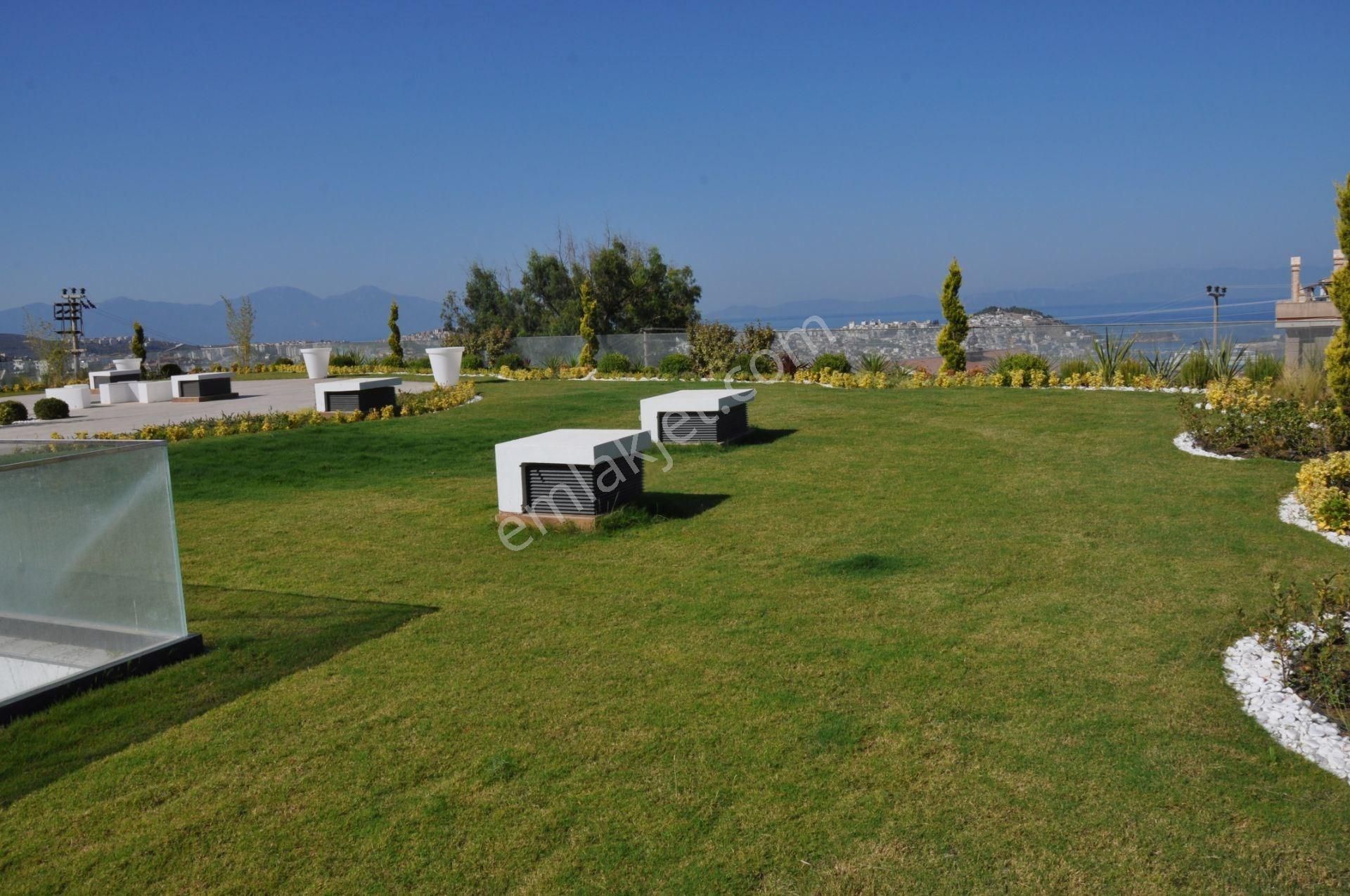 Kusadasi Merkezde Geniş Luks Daireler - Görsel 9