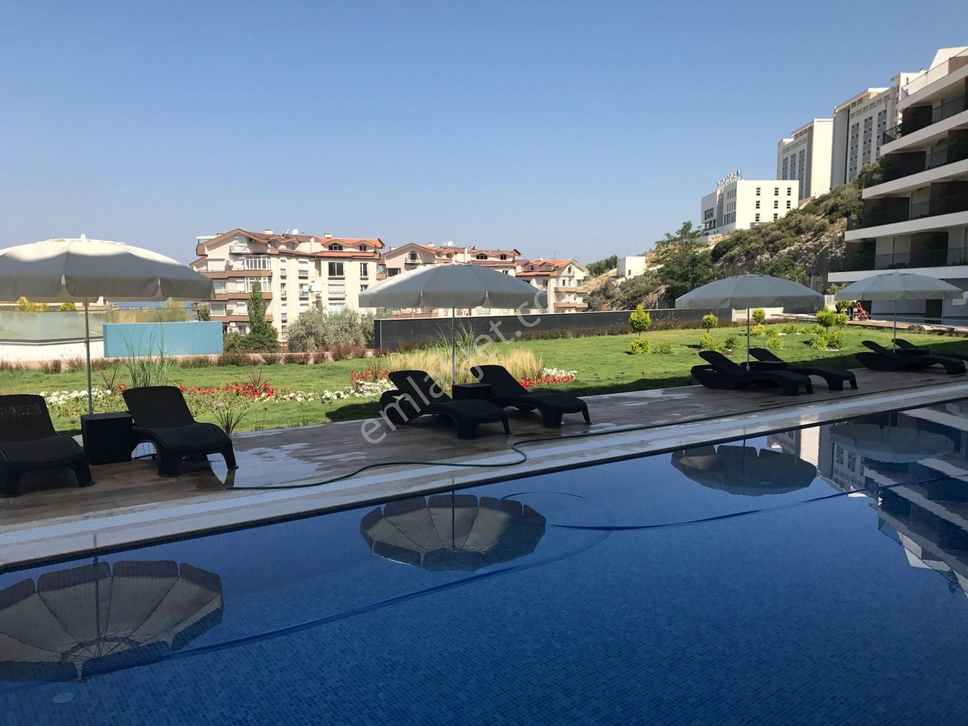 Kusadasi Merkezde Geniş Luks Daireler - Görsel 32