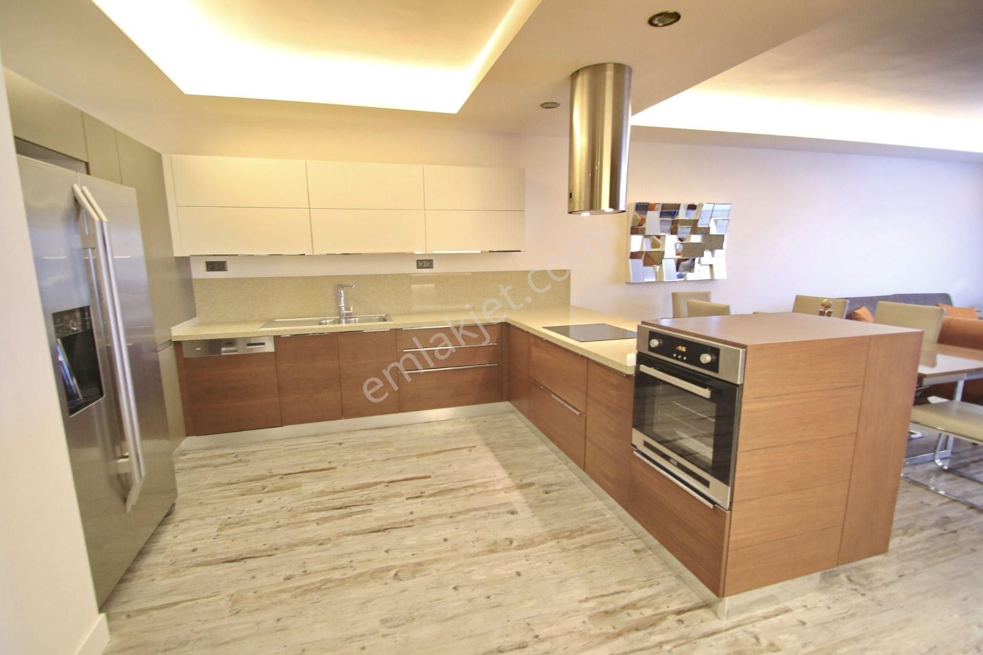 Kusadasi Merkezde Geniş Luks Daireler - Görsel 3