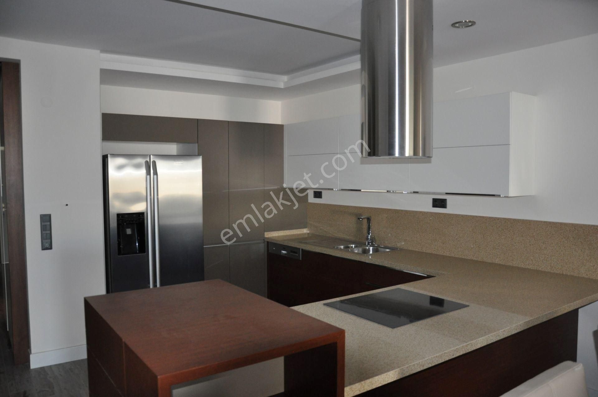 Kusadasi Merkezde Geniş Luks Daireler - Görsel 14